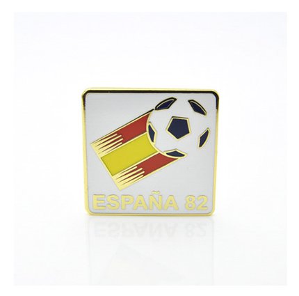 Значок чемпионат мира по футболу 1982 (Испания) эмблема белая
