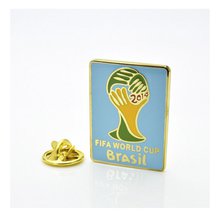 Купить Значок чемпионат мира по футболу 2014 (Бразилия) эмблема голубая